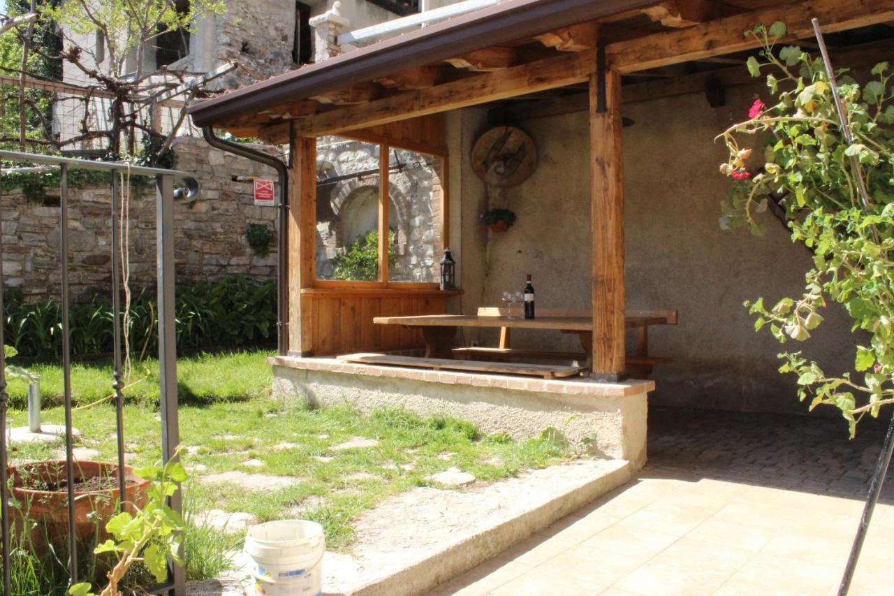 Casa Vacanze Il Melograno Tremosine Luaran gambar